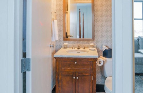 Charlotte Center City Hotel | 2 Units | Steps from Spectrum Center – 5 min walk – Downtown Charlotte