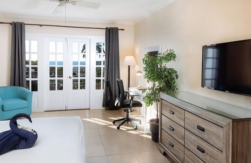Charlotte Hotel | 2 Units | Ultimate Relaxation with Scenic Views & Beach Access in St. Lucia
