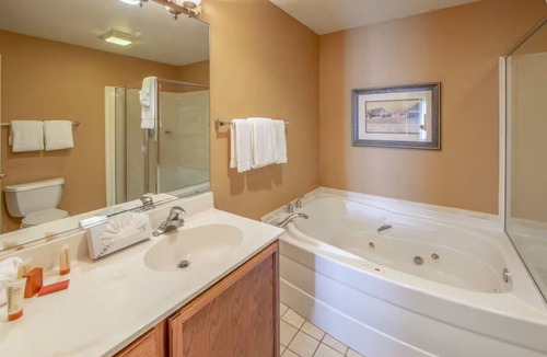Genoa Hotel | 2 Units with 2 Queen Beds | Modern Stay w/Historic & Therapeutic Hot Springs