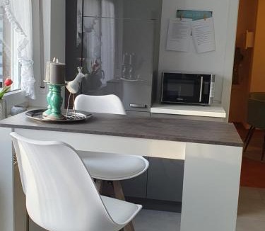 Ortenberg Apartment | 2 Zimmer Domizil am Südhang mit Terrasse und Pool
