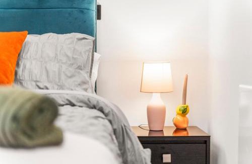 Bordesley Apartment | #20 2 Bed 2 Bath Balcony Lux Digbeth Apt - Sleeps 6 - Perfect for contractors and Families
