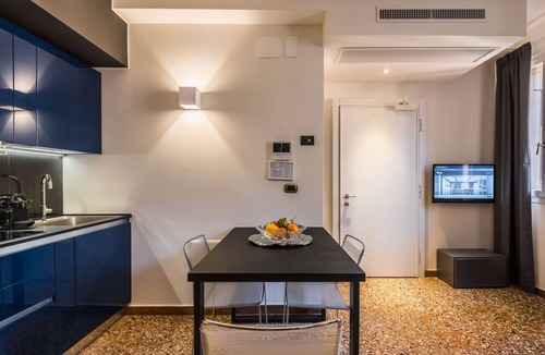 Historic Center Apartment | 20 - Elegance Studio -Spaghetti Chair Design G. Belotti