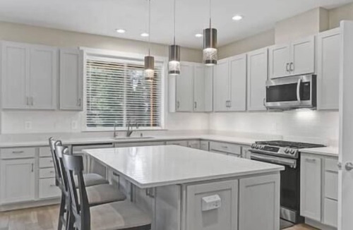 Crescent House | 20+Group Getaways Private Sauna & Hot Tub Stunning Views!
