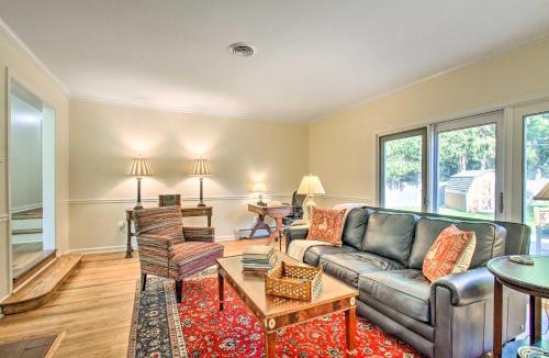 Wayne House | 20 Mi to Philly: Inviting Home w/Yard in Wayne!