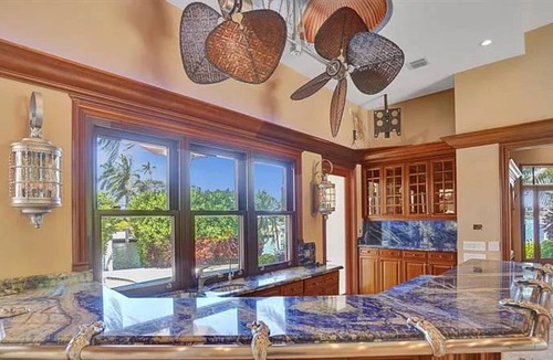 Lighthouse Point Villa | 20 Million Mansion - Lagoon Coastal Bliss Retreat Dog Friendly
