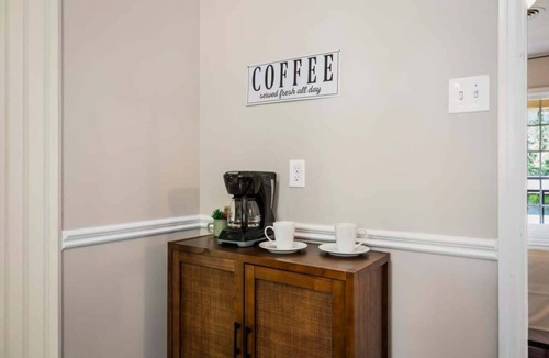 Mobile House | 20 Mins to Downtown! Relaxing Rambler