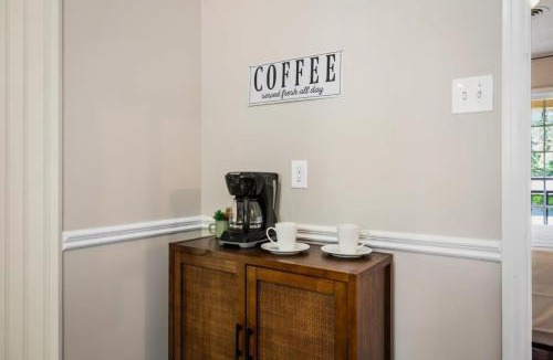 Mobile House | 20 Mins to Downtown - Relaxing Rambler