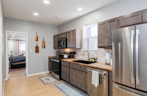 Dayton Cottage | 20% OFF Hickory Hideaway! Next to UD! 2 Bed!1 Bath