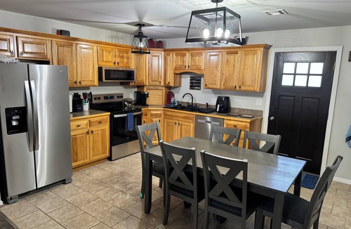 Vinita House | 20% Off Select June Dates-Lake View Getaway- Sleeps 8