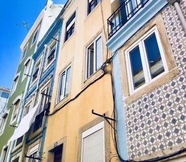Pena Apartment | 20 Top - Central Lisbon Panoramic View Apartment