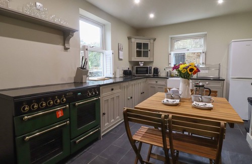 Uppermill Cottage | 20 Wool Road