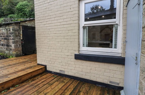 Uppermill Cottage | 20 Wool Road