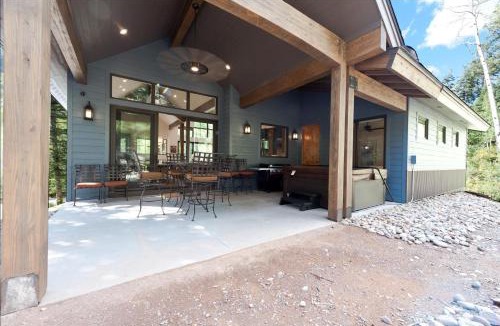 Purgatory House | 200 Engineer Drive