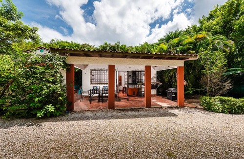 Junquillal House | 200 steps from the beach! Private 3BR Pool AC Wifi