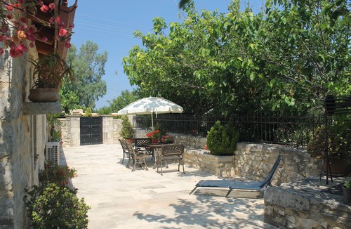 Melissourgakion Villa | 200 Year Old Converted Barn in mountain village location near to Panormo, Crete