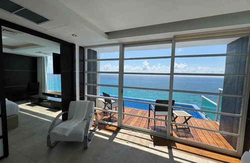 Zona Hotelera Condo | #2000 – 2 Private Pools, Cancun Resort Condo Rental, Beachfront! Tim’s Condos