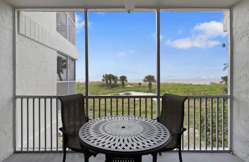 Captiva House | 2004 Beach Villa - Captiva Two Bedroom Premier Beachfront Residence