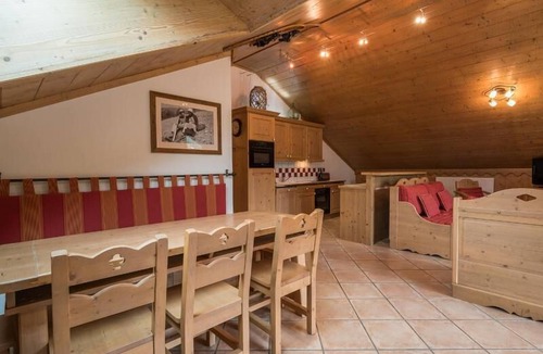 Les Belleville Apartment | 200m from resort center, 4th floor, view valley, fitness, swimming pool, sauna, hammam, balcony