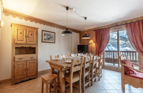 Les Belleville Apartment | 200m from resort center, 5th floor, view valley, fitness, swimming pool, sauna, hammam, balcony, tv