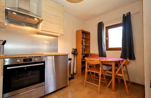Les Houches Apartment | 200m from resort center, floor -1, balcony, television, ski locker, 29m², Les Houches