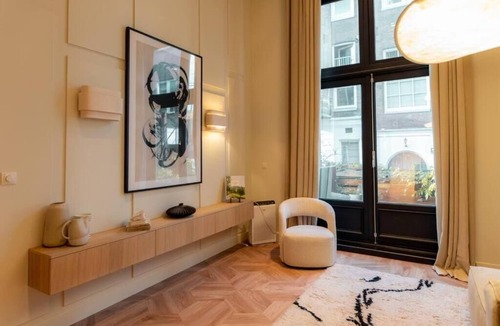 Burgwallen Nieuwe Zijde Apartment | 200SQM Amsterdam center luxury on Singel