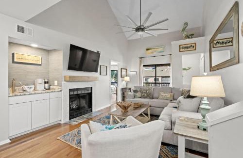 Surfside Beach House | 201D Jenns Bay Retreat