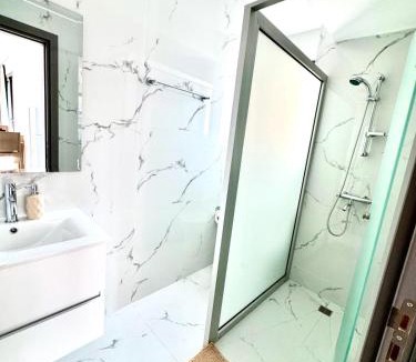 Old Town Apartment | 202 Gym-Complex big Studio with sunny balcony