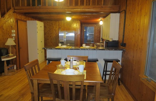Crivitz House | 2025 DRAFT 70 MILES TO LAMBEAU FIELD CRIVITZ FOOTBALL PACKERS CABIN ON LAKE