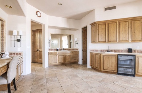Paradise Valley House | 2025 VRBO Property of the Year: Scottsdale Luxury Estate: Pool, Spa & Pickleball
