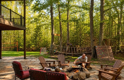 Watersmeet Cabin | 2026 build, off grid,NATURAL PLAYGROUND, inflatables,SAUNA,HOT TUB,pontoon raft