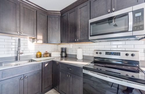 Ortley Beach House | 2026 LAVALLETTE NEW Kitchen and Bathroom, Outdoor Shower & BEACH BADGES INCLUDED