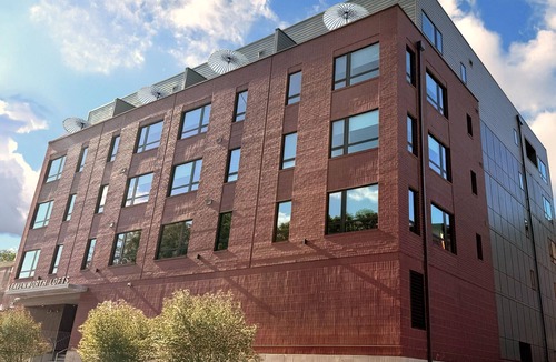 Downtown Omaha House | #206 Spacious Boutique Apt, Near Blackstone, UNMC, Midtown