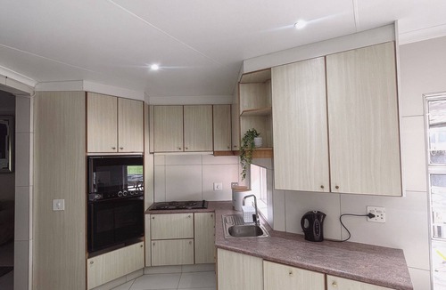 Greater Johannesburg Metropolitan Area Cabin | 207 Main Ave
