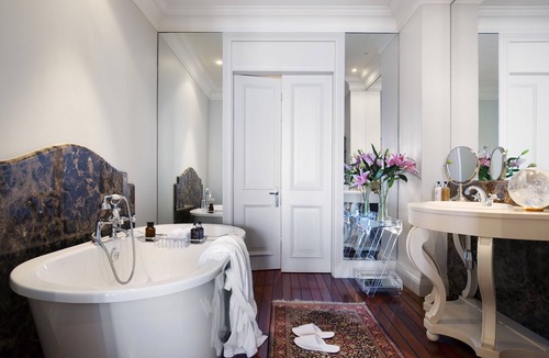 Clifton Hotel | 21 Nettleton