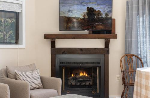 Basye Ski Chalet | 210 Nelson Way: Par Pine Lodge