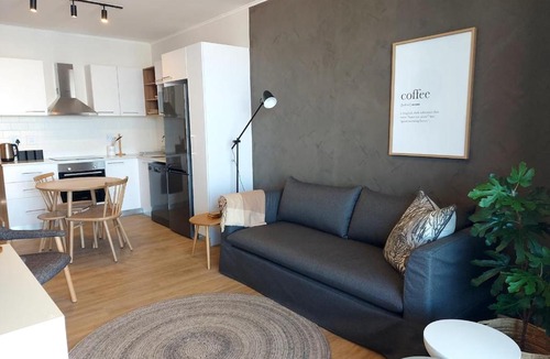 George Central Apartment | 211 The Meadows
