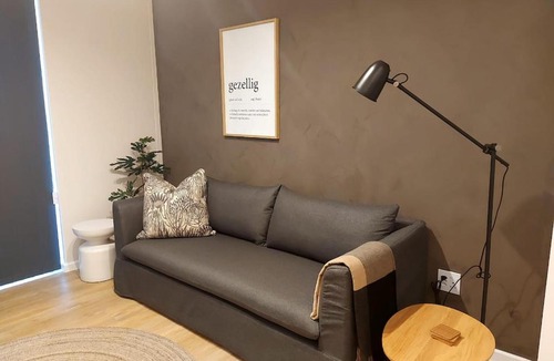 George Central Apartment | 211 The Meadows