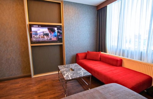 Kartal Hotel | 216 Eagle Palace Suite