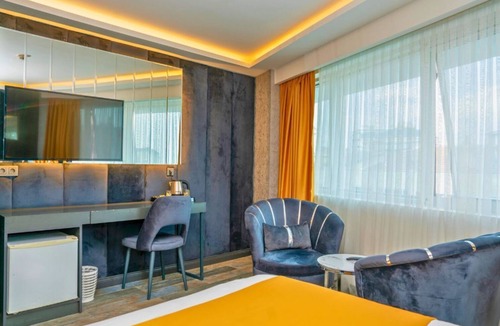 Pendik District Hotel | 216 Silver Suite