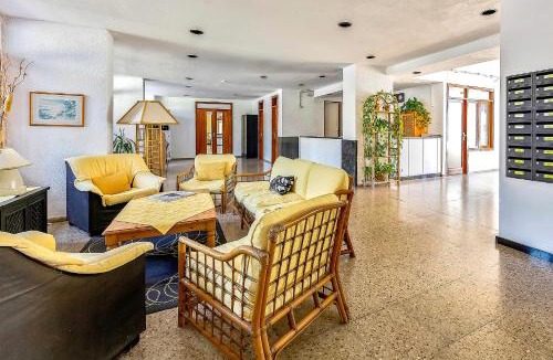 El Madronal Apartment | 217 ELEGANT VIÑA DEL MAR POOL VIEW, Parking, AC