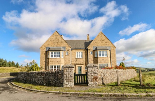 Lanehead Cottage | 220 m² Cottage ∙ 9 bedrooms ∙ 18 guests