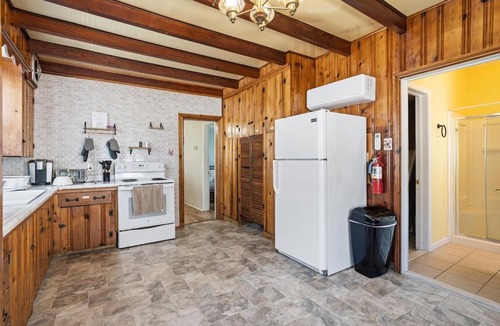 Cape May - Wildwood House | 221 W 25Th Ave Front Home - 4 Beds, 2 Bath