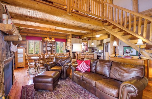 Hartsel Cabin | 24-0089 Rustic Hartsel Getaway w/ 35-Acre Yard