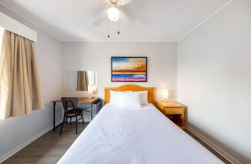 East Side Hotel | 2400 Motel