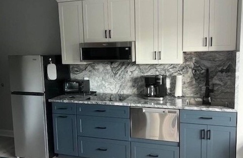 Huddleston Apartment | #2400 Pointe - Studio Suite at Mariners SML