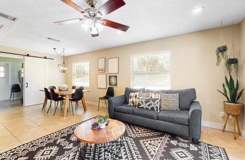 College Green Estates House | 2403 Auburn Dr