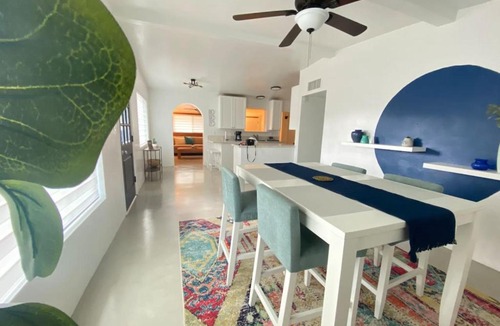 Julia Keen House | 24th St (Deepak & Jackie)