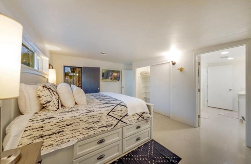 Julia Keen House | 24th St (Deepak & Jackie)