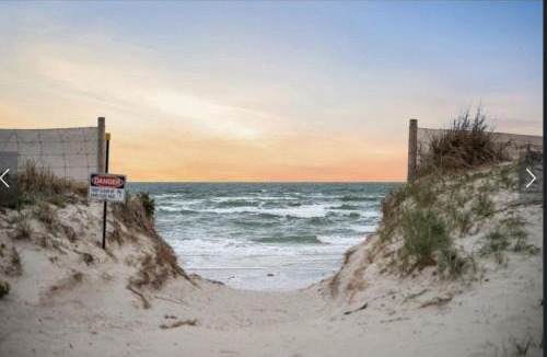 Semaphore South Villa | 25 Esplanade Beachfront Villa with Ocean Views