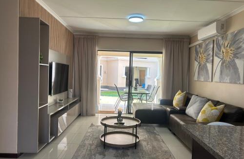 Rustenburg Apartment | 25 Lillies